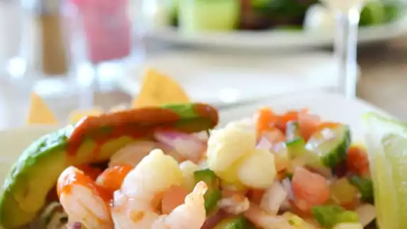 El ceviche de camarón es uno de los platillos más buscados y pedidos en la zona costera de Yucatán El ceviche de camarón es uno de los platillos más buscados y pedidos en la zona costera de Yucatán