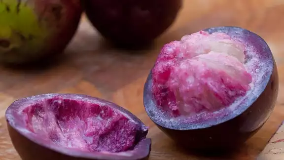 El caimito es una fruta rica en fibra y vitamina C El caimito es una fruta rica en fibra y vitamina C