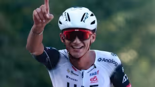 Isaac del Toro gana Gran Piemonte 2025: Victoria 15 del año para ciclista mexicano de 21 años
