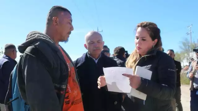 Las autoridades dialogaron con las familias de los mineros fallecidos