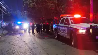 Previo a la llegada de la policía, los presuntos responsables fueron golpeados por los vecinos; uno quedó semidesnudo