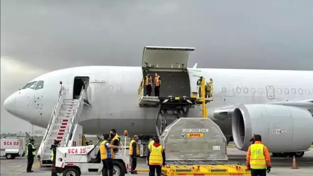 Este miércoles llegaron a México 516 mil dosis de vacunas de la marca Pfizer que fueron donadas por Corea del Sur.