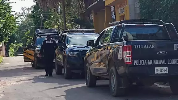 Cuando elementos de seguridad pública entraron al establecimiento se percataron que el cuerpo del adulto ya se encontraba sin vida Cuando elementos de seguridad pública entraron al establecimiento se percataron que el cuerpo del adulto ya se encontraba sin vida