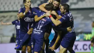 Chivas le gana al León en su casa y da esperanza al equipo en el torneo