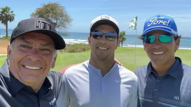 Papá de Checo y el piloto tapatío