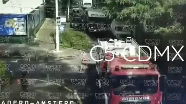 Esta mañana, se registró una explosión en el edificio de Durango, en la calle de Ámsterdam, colonia Condesa, en la alcaldía Cuauhtémoc