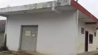 "Al menos, debe haber guardia en las oficinas", piden ciudadanos del municipio