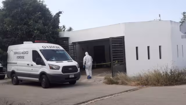 Joven encuentra el cuerpo de su padre en un charco de sangre en Los Héroes