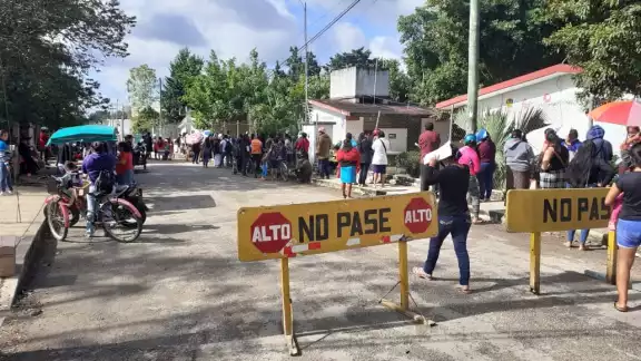 La entrega de las despensas se debió de hacer ayer pero el mal tiempo no lo permitió