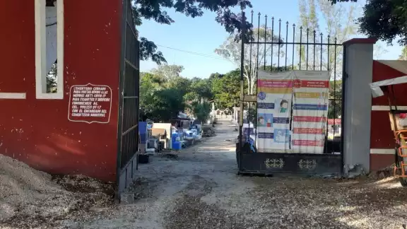 El panteón municipal de José María Morelos comienza a recibir visitas desde temprano El panteón municipal de José María Morelos comienza a recibir visitas desde temprano