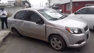 Así quedó el coche luego del accidente