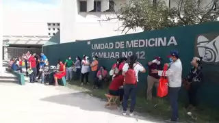 Durante la aplicación de la vacuna se registró retrasos por personal del IMSS