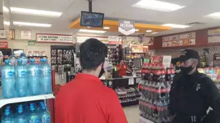 Los asaltantes se llevaron más de mil pesos de la caja registradora