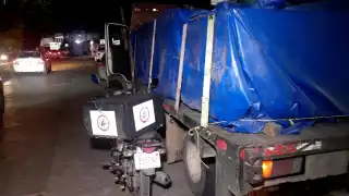 Repartidor de comida a punto de perder la vida tras choque en Campeche