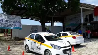 Los taxistas de Chetumal buscan evitar contagios en sus unidades