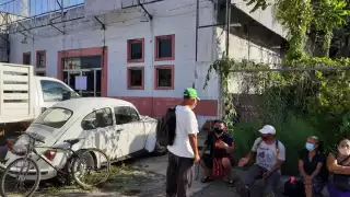 Los trabajadores hicieron un documento a los medios de comunicación en donde piden al gobernador que intervenga