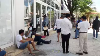 En el laboratorio estatal de Salud se analizan 425 casos sospechosos de COVID-19.