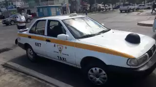 Al llegar al cruzamiento de la avenida Benito Juárez no respetó el alto. Foto: Ramiro Can