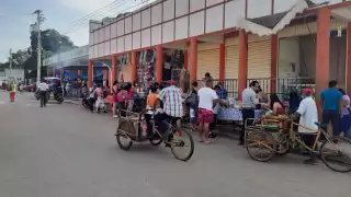 Las vendedoras señalaron que desde principios de este mes, empezaron a notar un aumento en la afluencia de personas