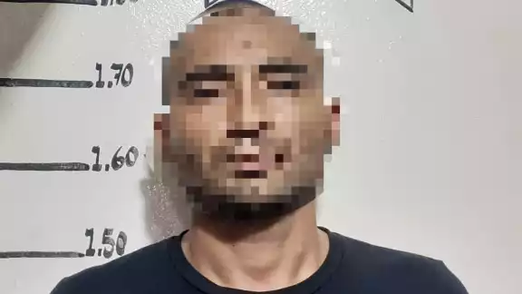 Al ser sorprendido con el enervante, el hombre opuso resistencia y agredió a los policías Al ser sorprendido con el enervante, el hombre opuso resistencia y agredió a los policías