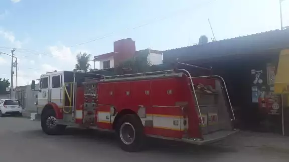 Los bomberos acudieron al llamado de auxilio Los bomberos acudieron al llamado de auxilio