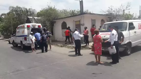 Los vehículos que participaron en la carambola vehicular quedaron en poder de sus propietarios para los fines correspondientes Los vehículos que participaron en la carambola vehicular quedaron en poder de sus propietarios para los fines correspondientes