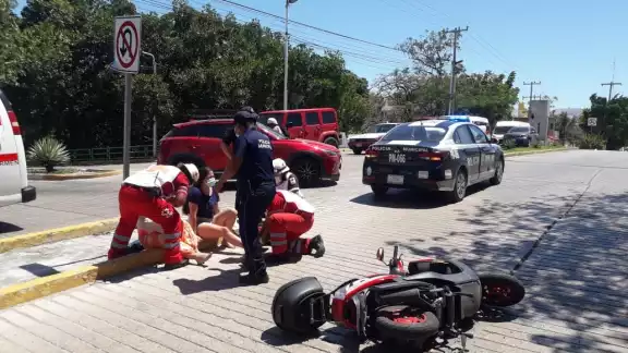 Las afectadas terminaron el asfalto en múltiples heridas Las afectadas terminaron el asfalto en múltiples heridas