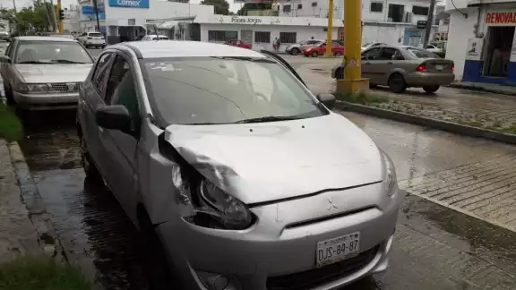 El caos vial propició largas filas de autos en ambos carriles. Foto: José Pacheco El caos vial propició largas filas de autos en ambos carriles. Foto: José Pacheco
