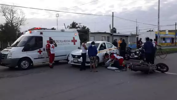 Paramédicos atendieron al motociclista