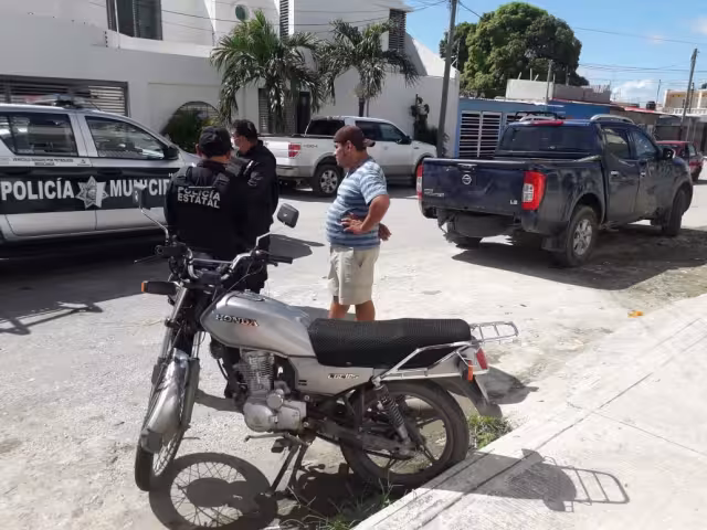 El responsable del accidente dio vuelta en "U", provocando que perdiera el control de la motocicleta. Foto: José Pacheco