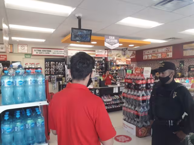 Los asaltantes se llevaron más de mil pesos de la caja registradora