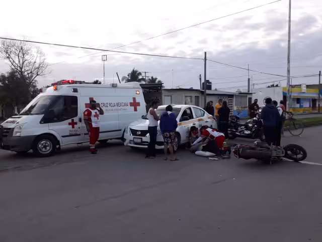 Paramédicos atendieron al motociclista