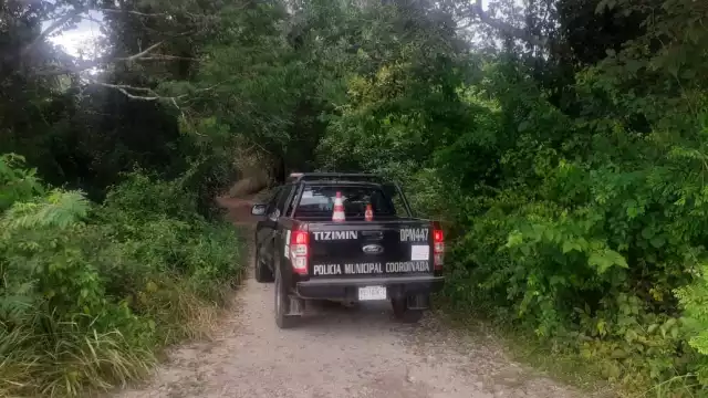 Transeúntes dieron parte a las autoridades sobre un hombre tirado en la carretera