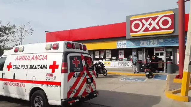 Un hombre alsaltó una tienda Oxxo en Ciudad del Carmen