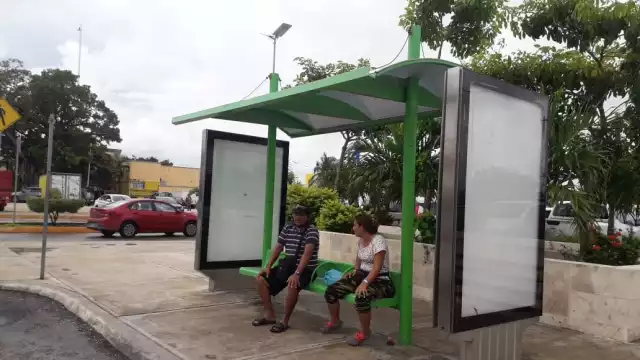 Hasta el 90 por ciento de los camiones y combis dejan de funcionar cuando llueve en Ciudad del Carmen. Foto: José Pacheco