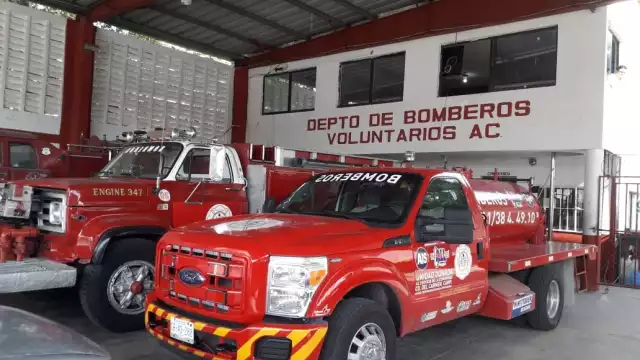 Al trabajo también se sumaron elementos de Protección Civil. Foto: José Pacheco