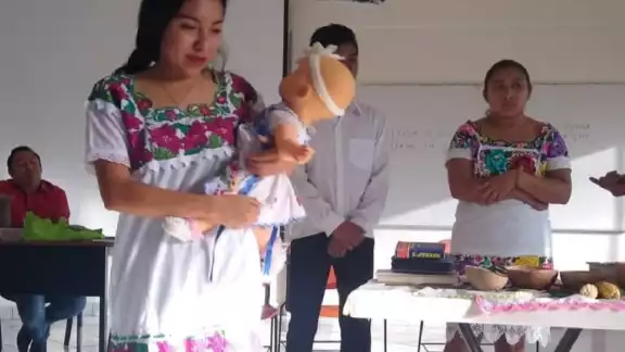 En la Península de Yucatán, las familias aún practican este importante acto En la Península de Yucatán, las familias aún practican este importante acto