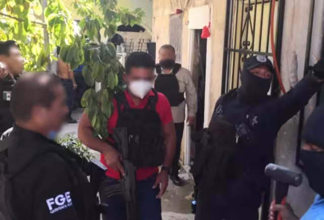 En el operativo participaron policías de investigación. Foto: Fiscalía General de Quintana Roo.