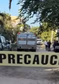 Elementos de los Servicios Periciales llegaron a la escena del crimen.