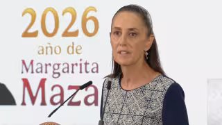 Claudia Sheinbaum descarta que salida de Víctor Rodríguez de Pemex esté relacionada con derrame en el Golfo de México
