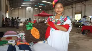 Autoridades e invitados de honor realizaron el corte de listón inaugural del evento en el marco del 96 aniversario de conformarse el ejido de Tizimín