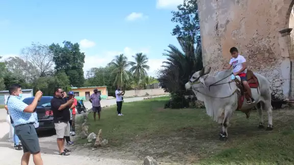 La comunidad es paso obligado hacia la costa yucateca