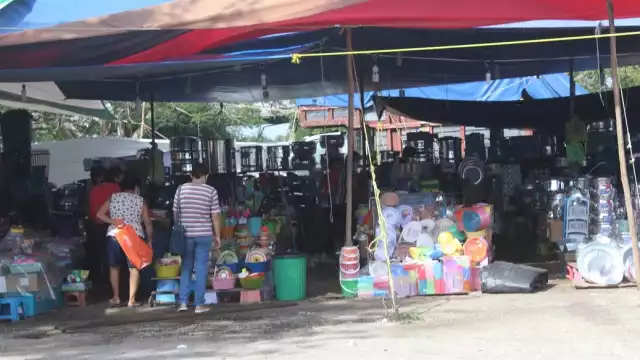 A varios de los comerciantes se les reembolsó el 20 por ciento del pago de derecho de piso en la Feria de los Reyes