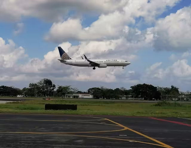 Este lunes y martes no se ha registrado ninguna cancelación de las aerolíneas al destino