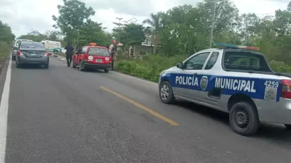El accidente ocurrió en la carretera, poco antes de llegar a la comunidad de Valladolid Nuevo El accidente ocurrió en la carretera, poco antes de llegar a la comunidad de Valladolid Nuevo