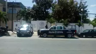 Los detenidos le cerraron el paso a una conductora