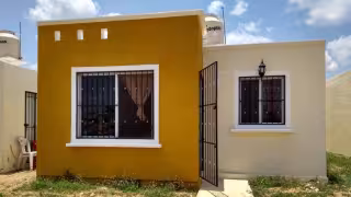 En Yucatán, una mujer termina dos años en prisión por invadir una casa y construir en ella