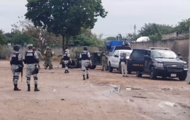 Realizan operativo antidrogas a empresa de mensajería en Umán