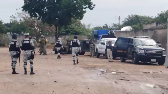 Realizan operativo antidrogas a empresa de mensajería en Umán