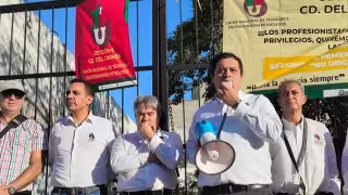 Técnicos y profesionistas petroleros exigen aumento salarial y defienden jubilaciones